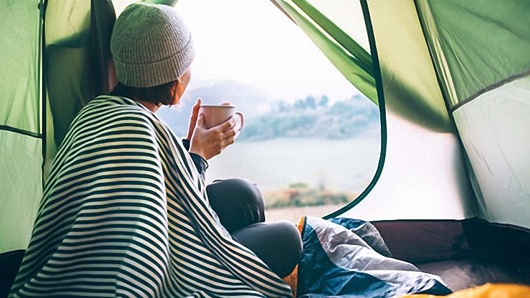 Best Way To Stay Warm When Camping - Tips For Beginners Best Way To Stay Warm When Camping - Tips For Beginners